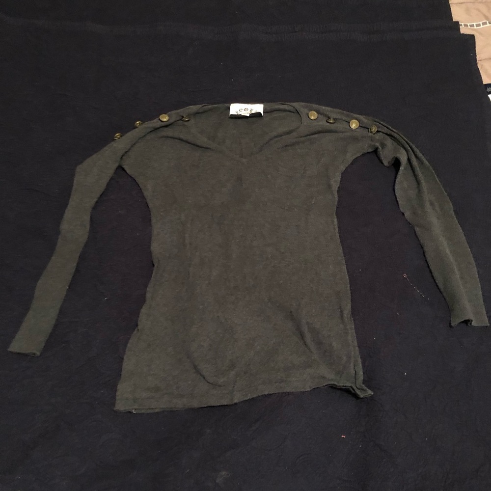 Thin long sleeve loose neck shirt
